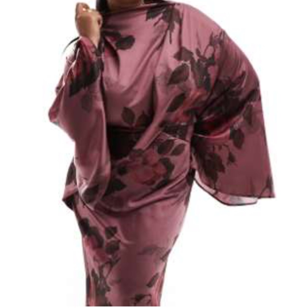 Elegant Floral Kimono Dress